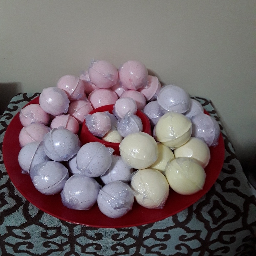 Lavender Lemon peppermint bath bombs.